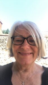 Close up picture of lady with dark glasses